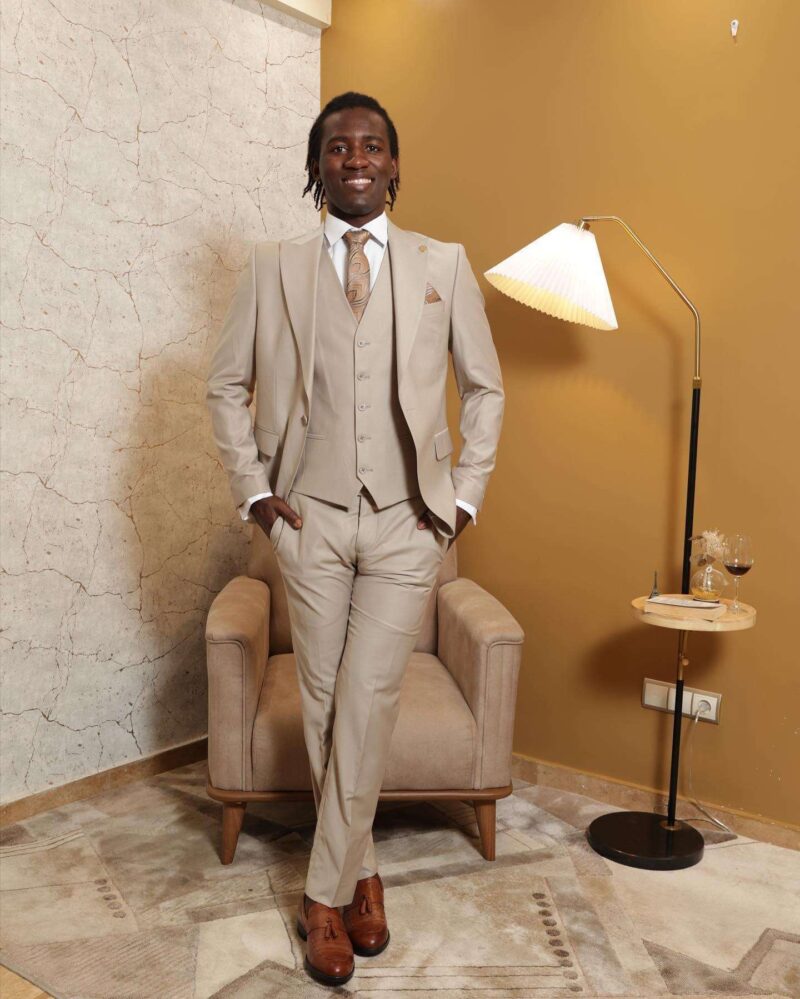 Costume beige – Image 2