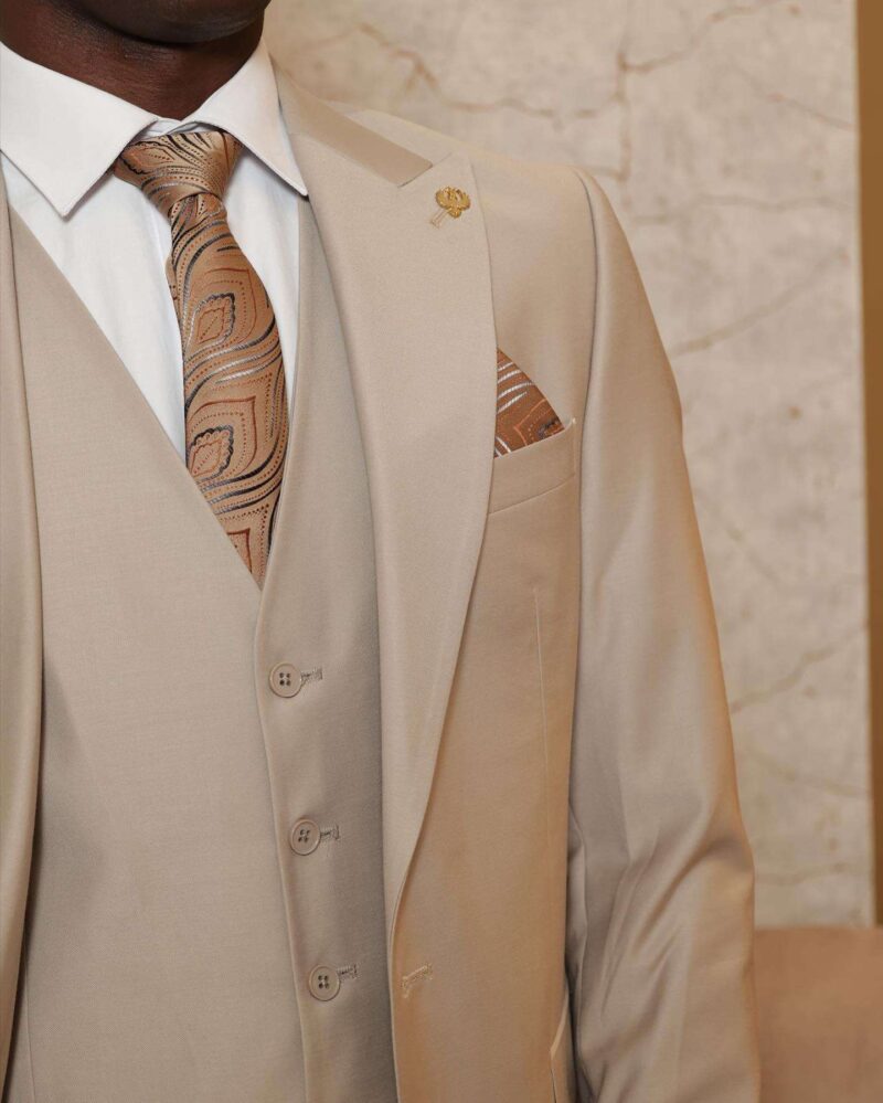 Costume beige
